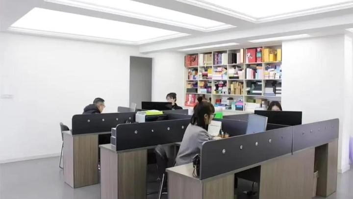 Wenzhou Changshi Paper And Plastic Products Co., Ltd.