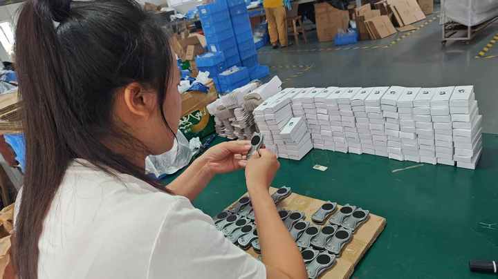 Hong Kong Longyi Metal Crafts Co., Limited