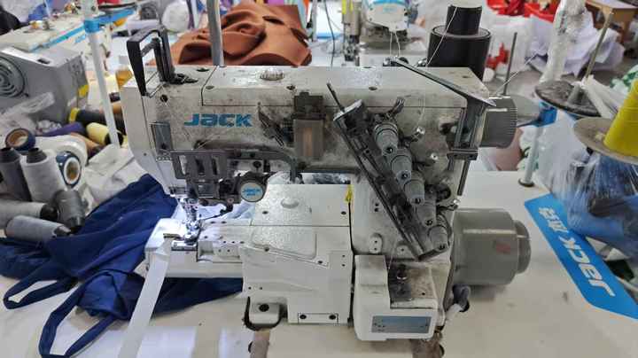 Guangzhou Senhong Garments Co., Ltd.