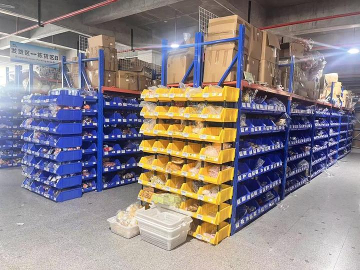 Yiwu Xingze Hardware Co., Ltd.