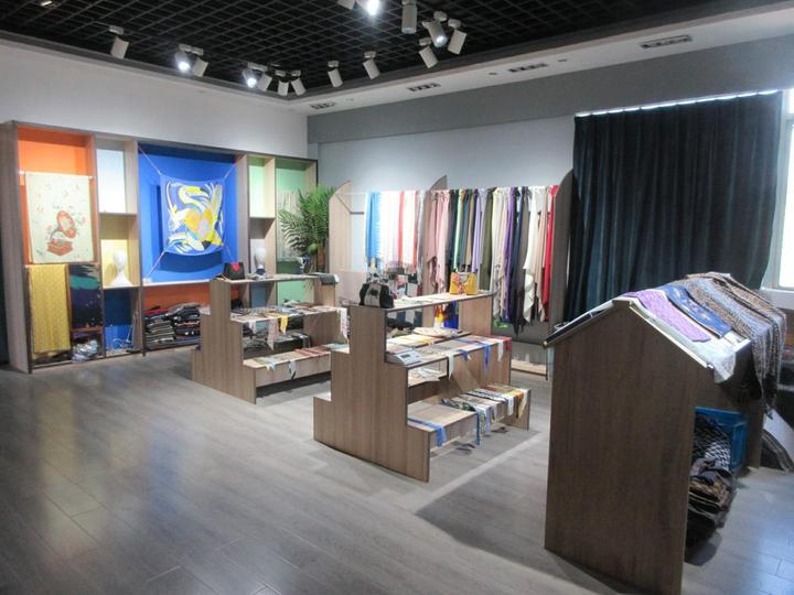 Shengzhou First Garment & Necktie Apparel Co., Ltd.