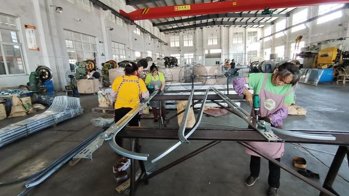 Ningbo Well Lift Door Co., Ltd.