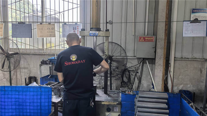 Guangzhou Huiying Auto Parts Co., Ltd.