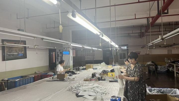 Shaoxing Hengli Necktie And Fashion Co., Ltd.
