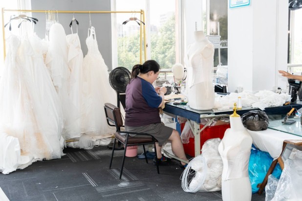 Suzhou Aimanshi Wedding Dress Co., Ltd.