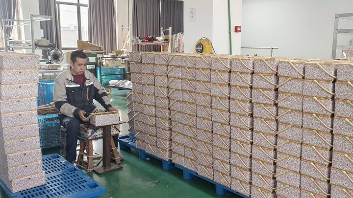Zhejiang Dongzheng Craft Products Co., Ltd.