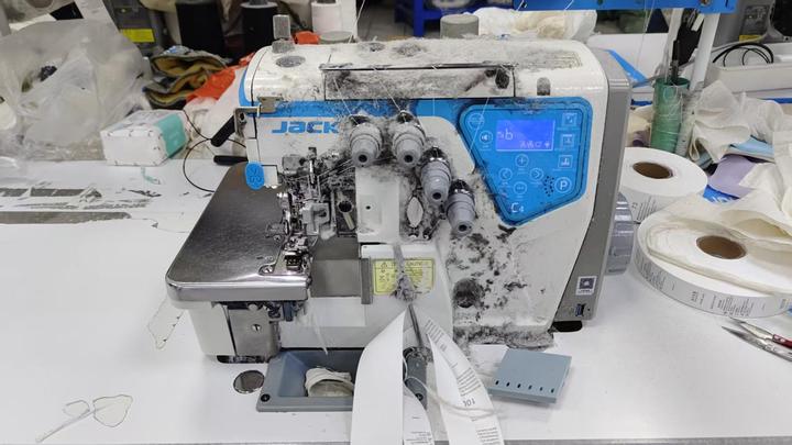 Shenzhen Xingxu Clothing Trading Co., Ltd.