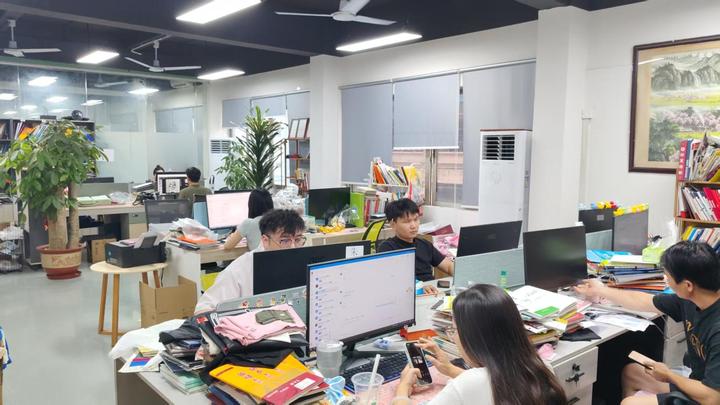 Dongguan Longna Garment Co., Ltd.