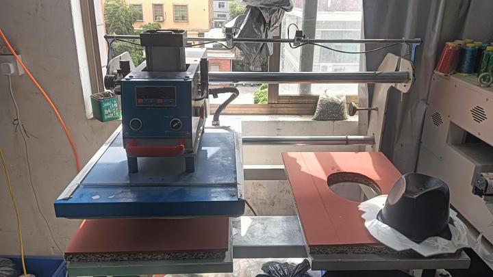 Yiwu Ai Xue Garment Co., Ltd.