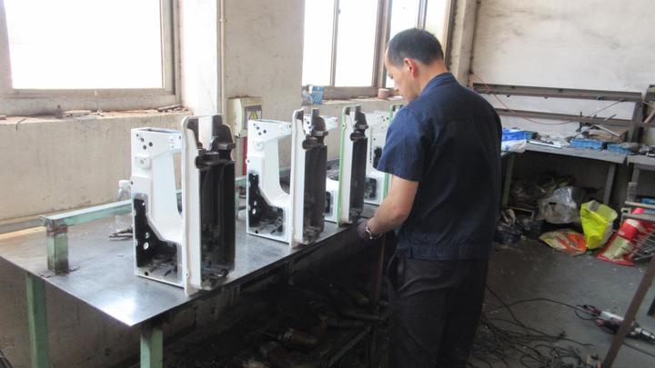 Taizhou Zuowen Sewing Machine Co., Ltd.