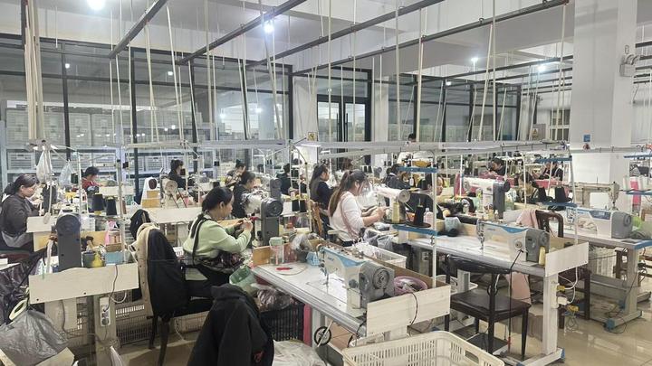 Xuchang Huashuo Hair Products Co., Ltd.