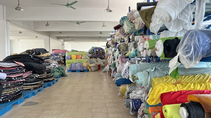 Pujiang Hailan Garments Co., Ltd.