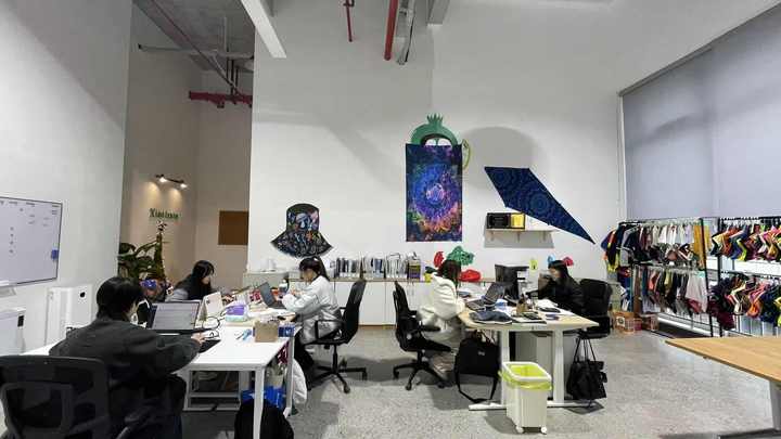 Shaoxing Xiaotrain Imp. & Exp. Co., Ltd.