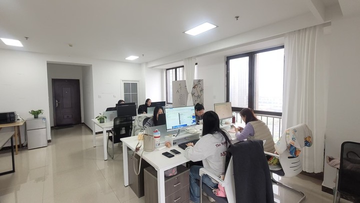 Hebei Xiongan Tongqu Trading Co., Ltd.