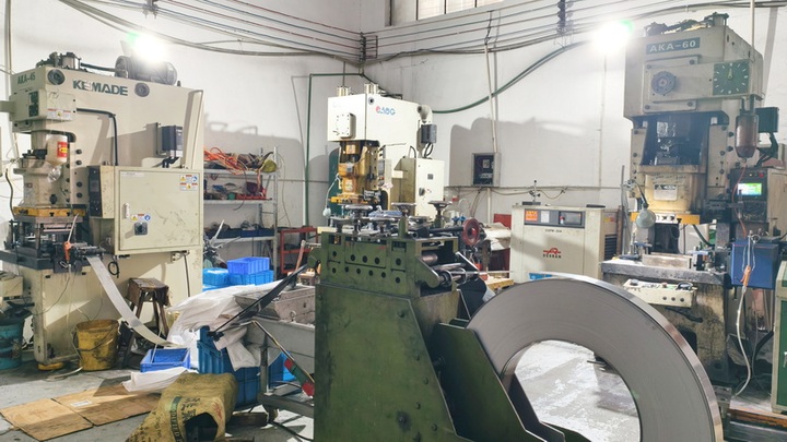 Yiwu Bingqiang Trading Co., Ltd.