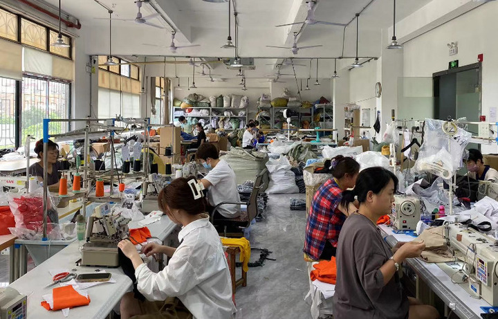 Guangzhou Chenyu Clothes And Accessories Co., Ltd.