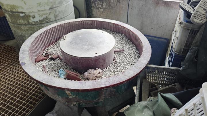 QUANZHOU HONGBANG ARTS AND CRAFTS CO., LTD.