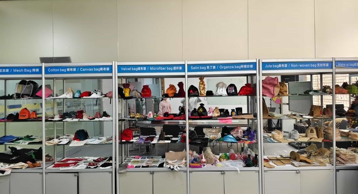 Shenzhen Yongjiaxin Gifts And Crafts Factory