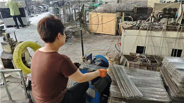 Anping County Weizhong Wire Mesh Products Co., Ltd.
