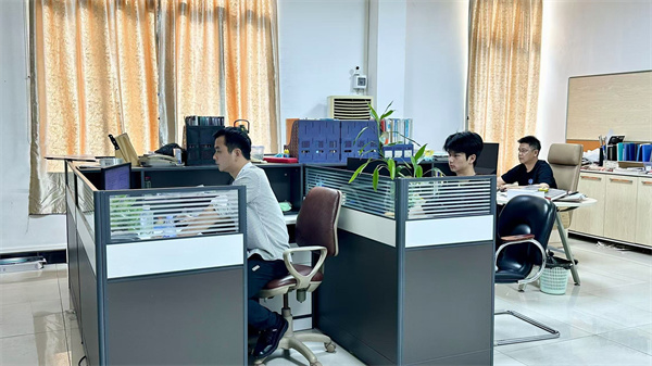 Yangjiang Yangdong Chaohong Industry And Trade Co., Ltd.